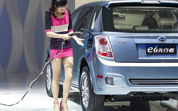 Čína požaduje od automobiliek produkujúcich v...