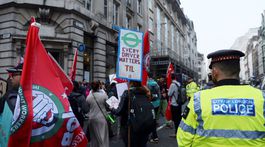 Protesty proti Uberu sa množia