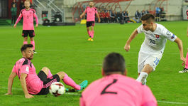 Mak nekalkuluje. Nemec nevie, kto za neho hovorí