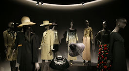 Záber z múzea dizajnéra Yves Saint Laurenta