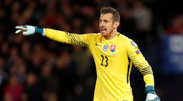 Tretí slovenský brankár v slávnej lige. Dúbravka posilou Newcastlu