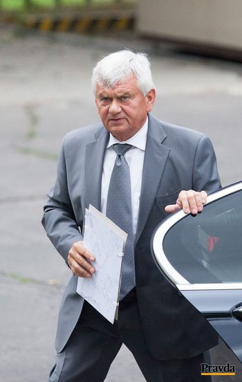 Ľubomír Jahnátek šéfuje regulačnému úradu od júla.