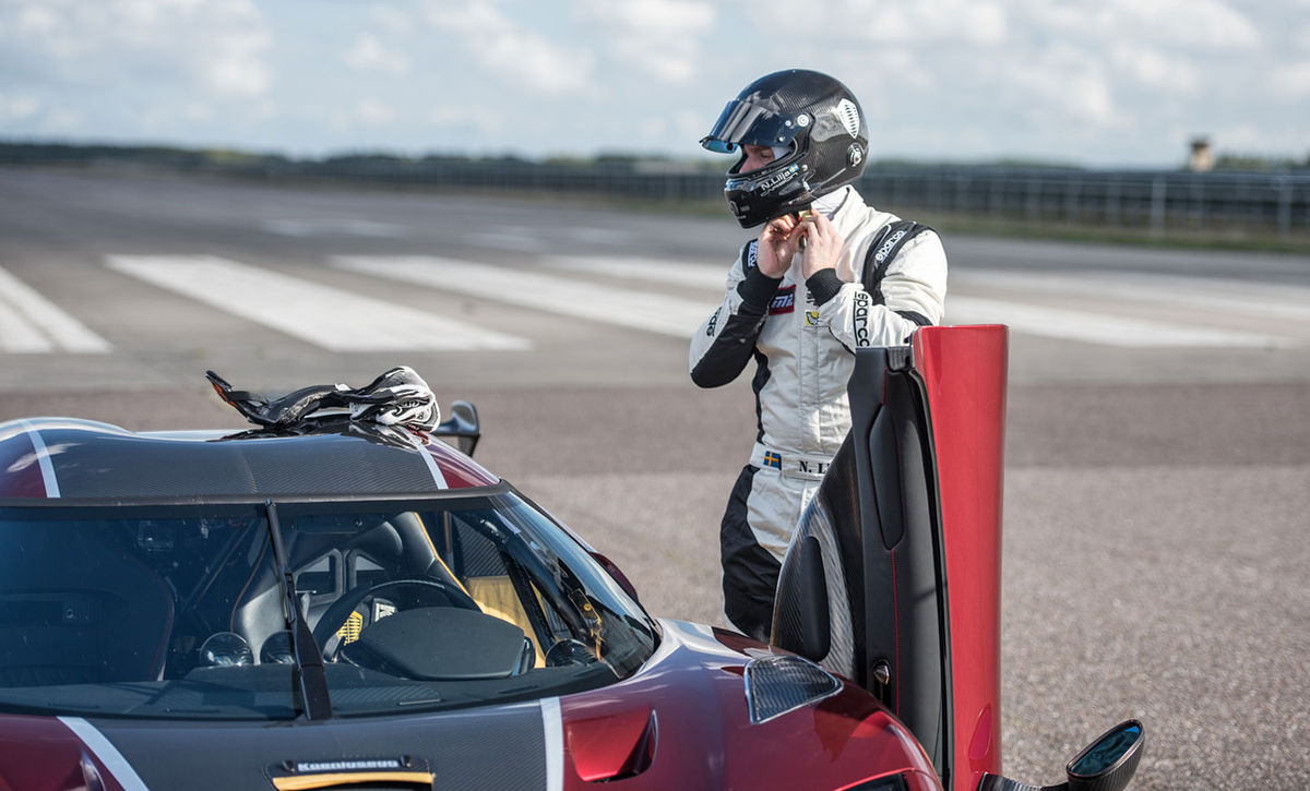 Testovací jazdec Niklas Lilja potreboval na...