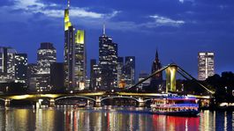 Brexit vyháňa z Londýna 75-tisíc bankárov