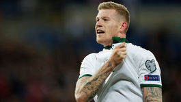 VIDEO: Kat Slovákov najprv predviedol parádu a potom vybozkával manželku