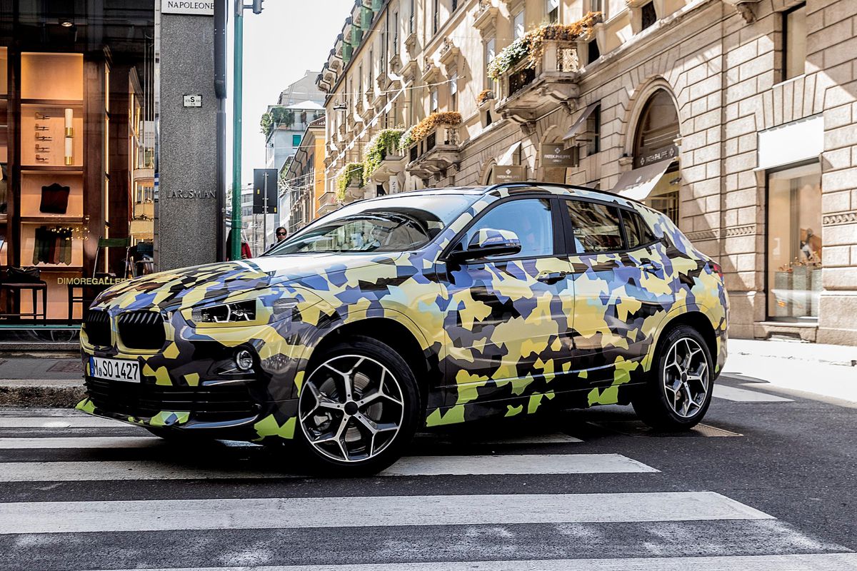 V uliciach Milána ukázalo BMW svoj nový...
