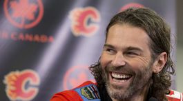Legendárna 68 je späť! Jágr si odkrúti debut za Calgary dnes v noci