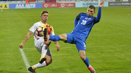 Mladíci dostali lekciu a už vedia, kde je ich miesto. Za Španielmi