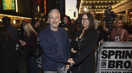 Komik Jon Stewart a jeho manželka Tracey.
