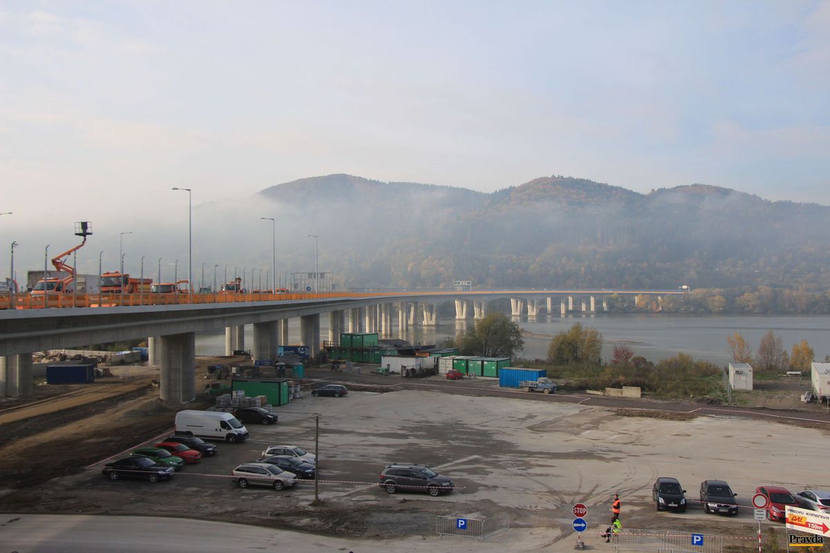 Obchvat Žiliny odbočuje z diaľnice D1 na D3,...