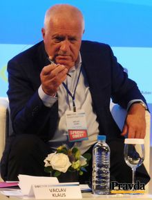 Bývalý český prezident Václav Klaus počas...