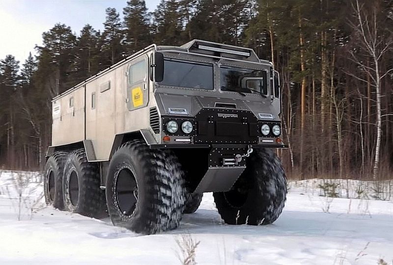 Burlak 6x6 nie je žiaden drobček. Váži cez...