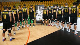 Emotívna rozlúčka. Slovenský šampión si uctil zosnulú legendu