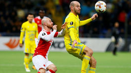 Narodeninové darčeky pre Stocha: 11 minút na ihrisku, bod za remízu