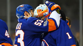 Pánik skóroval, Boston stratil trojgólové vedenie a Ottawa dobyla Ontário