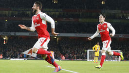 Cenu Ferenca Puskása získal Giroud. Pripomeňte si jeho škorpiónsky gól