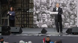 Orbán v prejave pripomenul povstanie v Budapešti a horlil proti migrácii