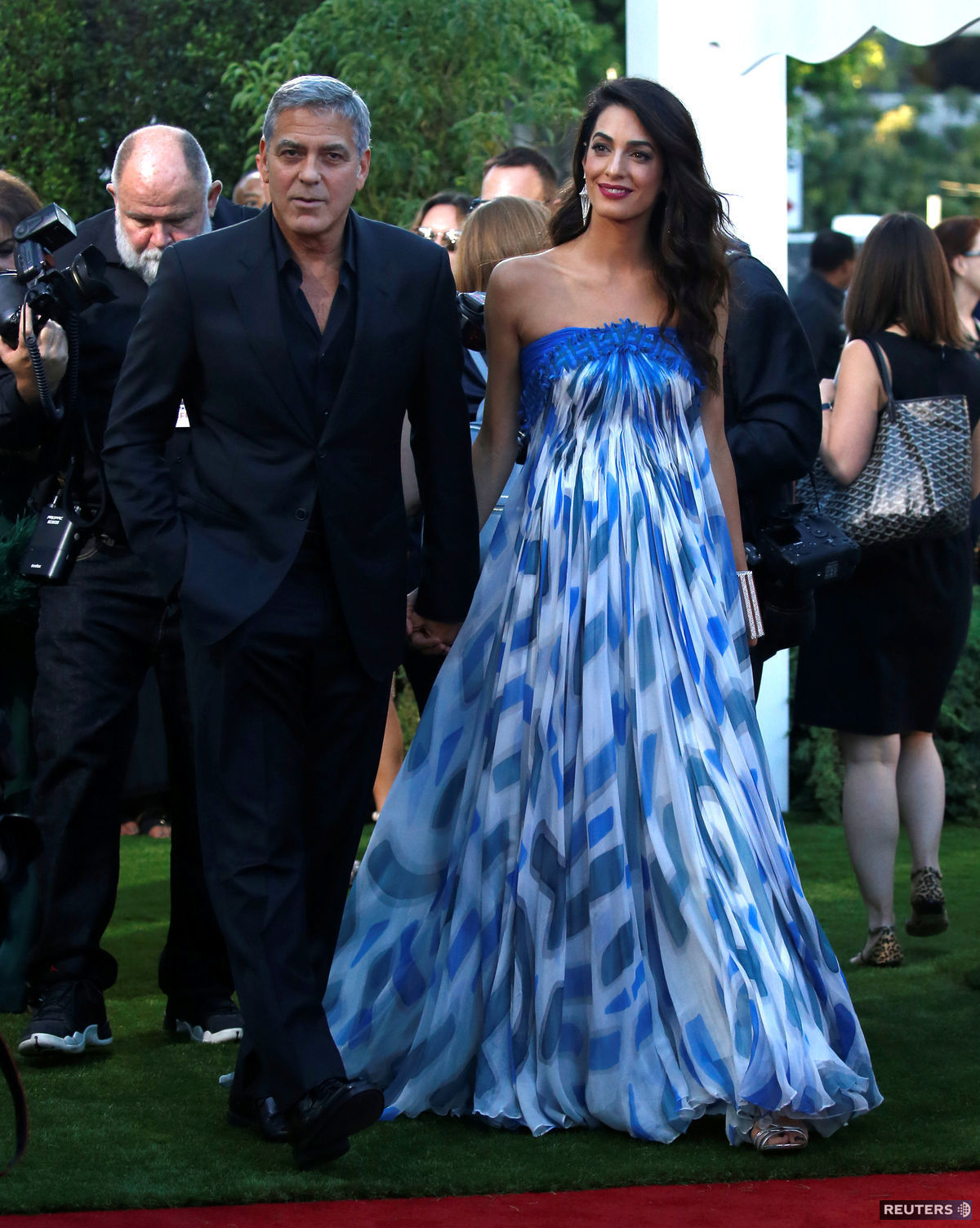 Režisér George Clooney a jeho manželka Amal...