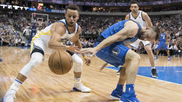 Obhajca predĺžil úspešnú sériu, 43 bodov Westbrooka