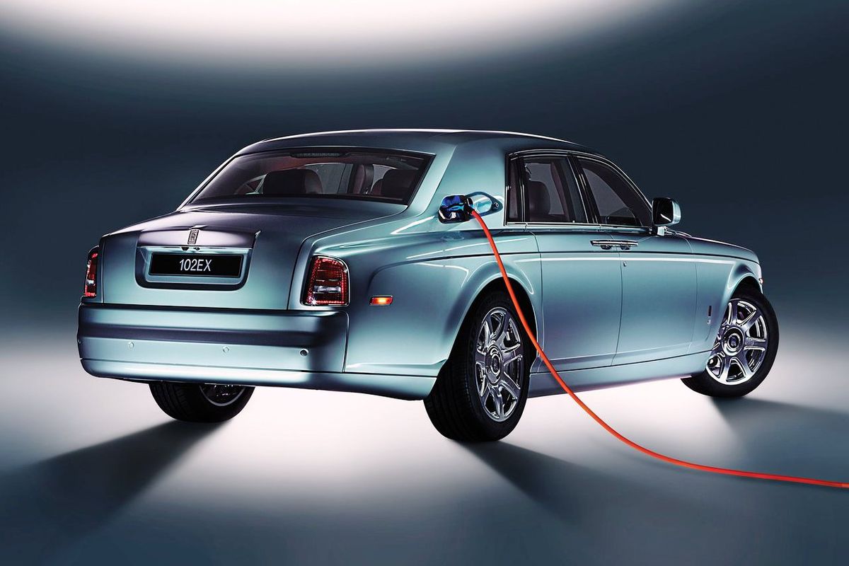 Koncepčný elektrický Rolls-Royce EX102 z roku...