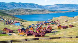 Ruský súd zamietol povolenie na výstavbu plniarne vôd z jazera Bajkal