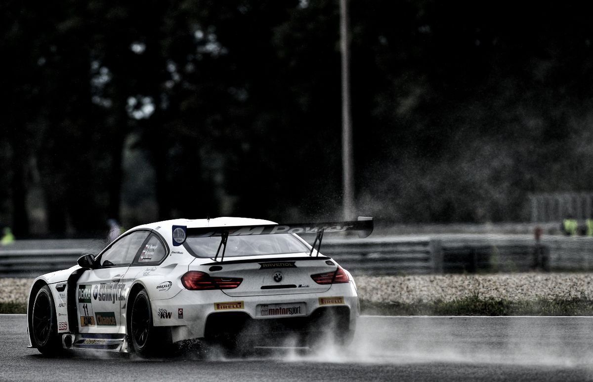 BMW M6 GT3 Richarda Gondu.