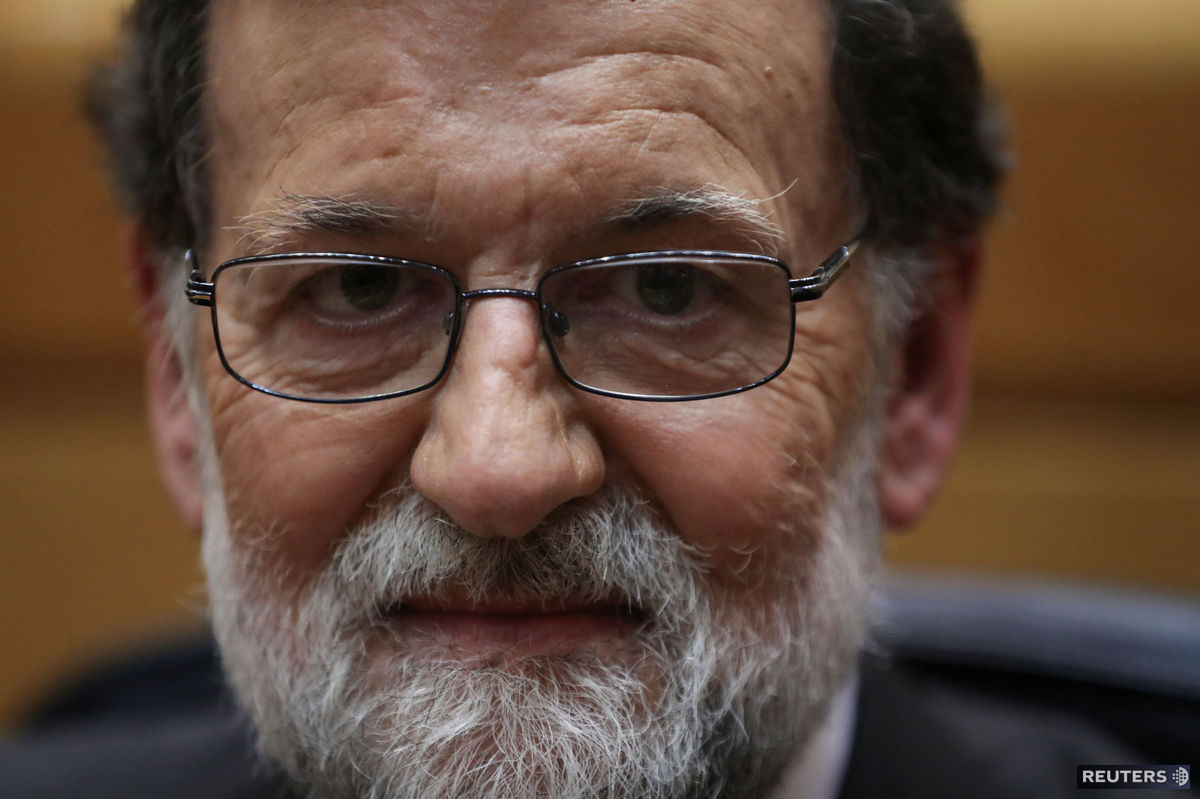 Šéf španielskej vlády Mariano Rajoy počas...