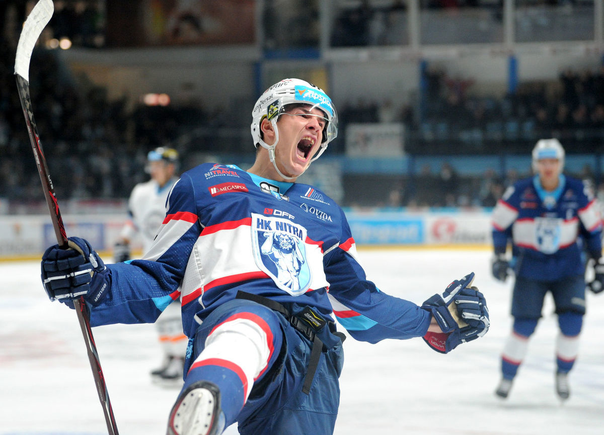 Nitriansky útočník Matej Paulovič oslavuje...