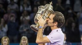 Federer ôsmykrát triumfoval vo svojom rodisku, 95. titulom sa odpútal od Lendla