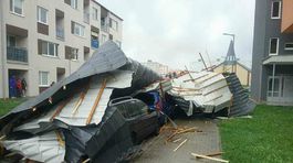 Vietor spôsobil na Slovensku výpadky elektriny, vlaky meškali desiatky minút