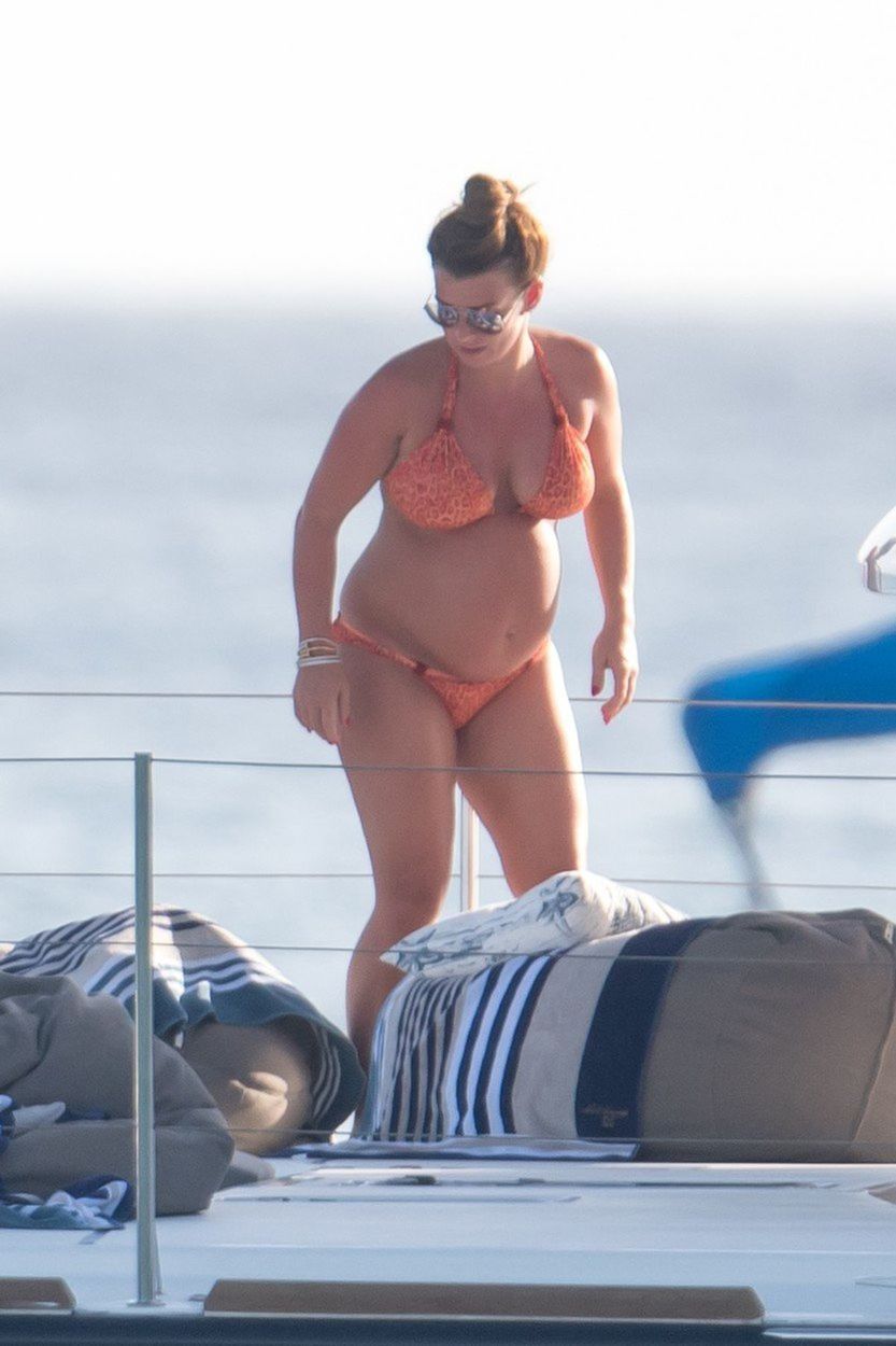 Tehotná Coleen Rooney na zábere z jachty na...