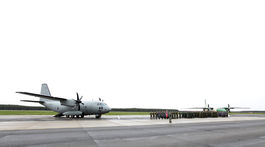 Minister Gajdoš odovzdal vojakom do užívania prvé lietadlo Spartan