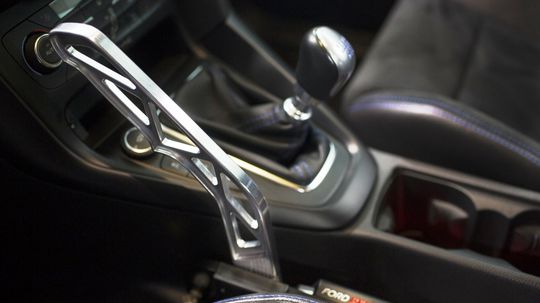 Ford - elektronická ručná brzda Drift Stick 