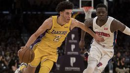Lakers zastavili rozbehnutý Detroit, v Brooklyne žiaril Booker