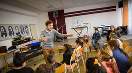 Sú iní. A preto sme bohatí