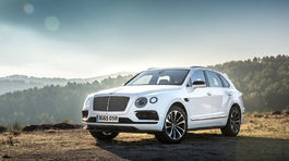 Bentley Bentayga: Plug-in hybridnú verziu už testujú na Nürburgringu