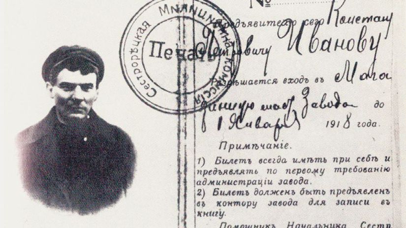 Lenin zamaskovaný v parochni. Ilegálny preukaz...