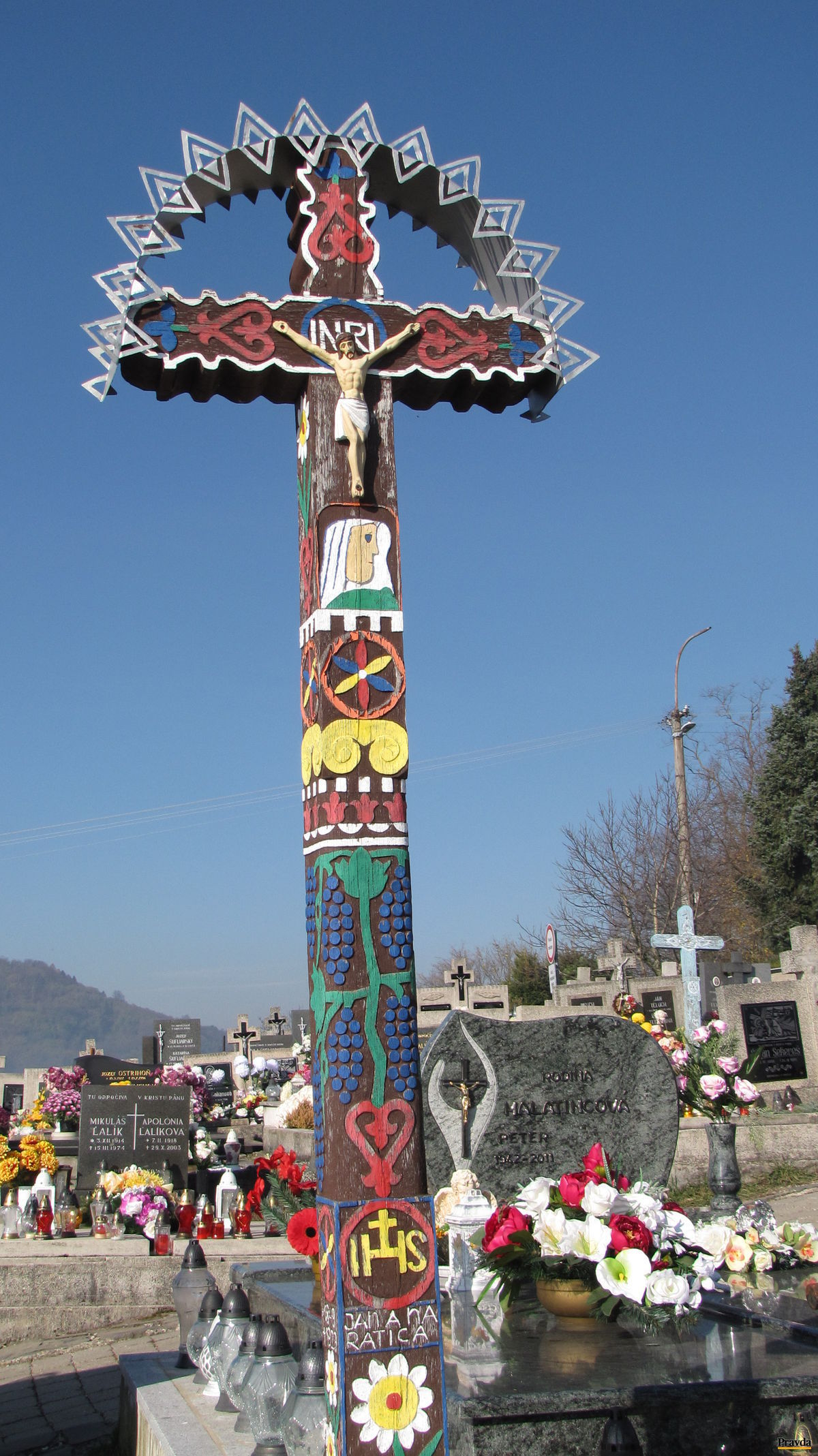 Detvianske kríže možno nájsť nielen na...