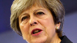 Britská premiérka Theresa Mayová hovorí v...