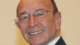 Šéf izraelskej mediálnej spoločnosti Kešet Alex...