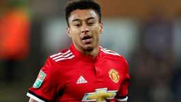 VIDEO: Keď rozhodca beží ako o život. Mladík z Manchestru sa nestačil diviť