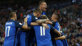 Janko, hraj ďalej, povedal Kozák Ďuricovi. Ten sa rozlúči ako kapitán