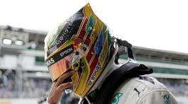 Mercedes finiš nevypustí. Chce druhé miesto pre Bottasa