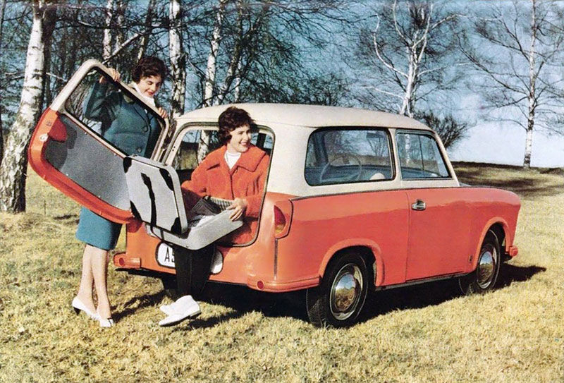 V roku 1960 obohatilo ponuku praktické kombi...