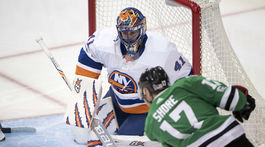 Halák doplatil na biedny výkon Islanders v Dallase. Päťkou