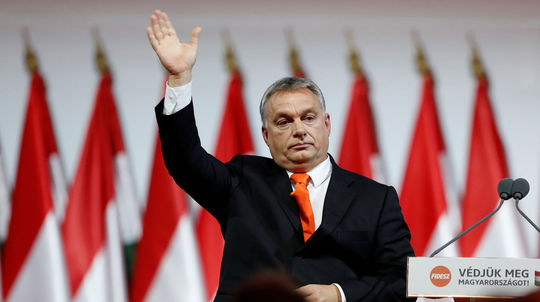 Orbán povedie vládny Fidesz v aprílových voľbách, Sorosa označil ako hrozbu
