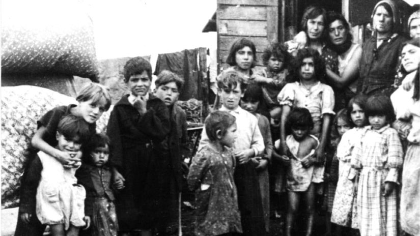 Prvý transport Rómov prišiel do Auschwitzu 26....