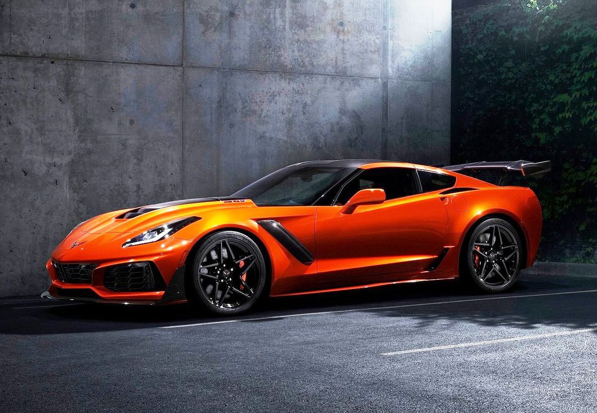 Corvette ZR1 svoje divoké gény naozaj netají....