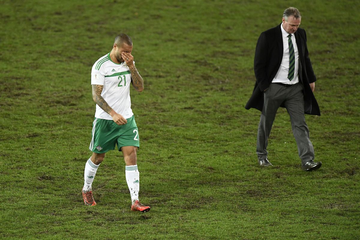 Obranca Severného Írska Josh Magennis s...
