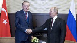 Rusko podľa Putina spolupracuje s Tureckom ’vo všetkých smeroch’
